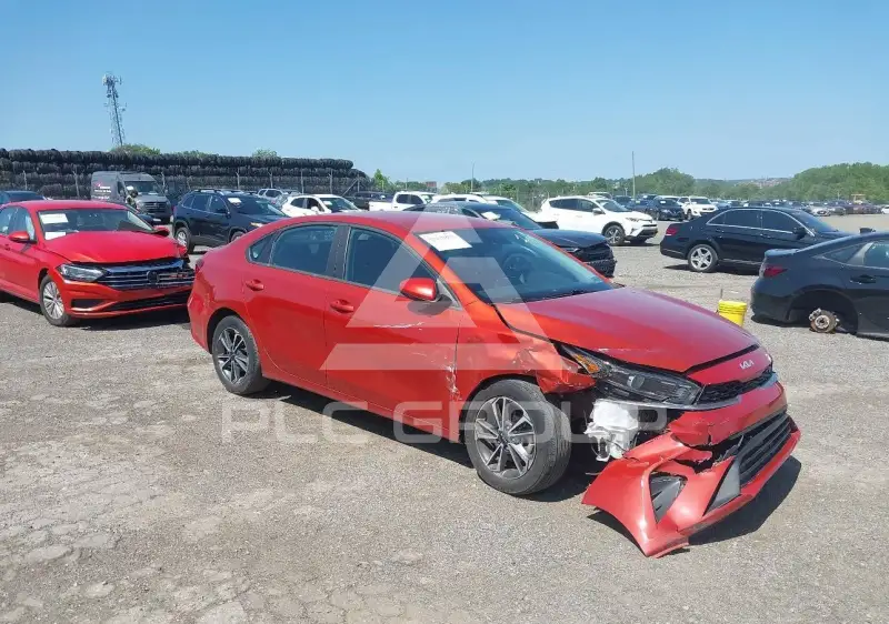 2023 KIA Forte фото