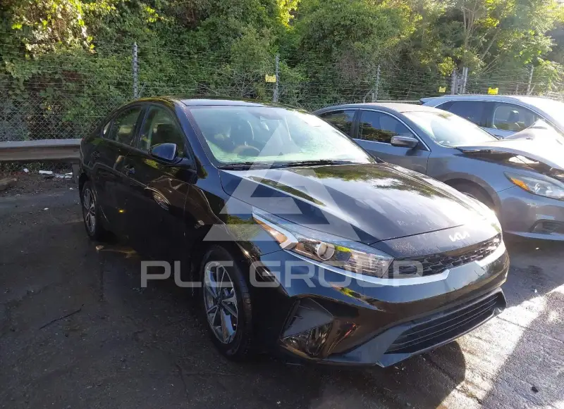 2023 KIA Forte фото
