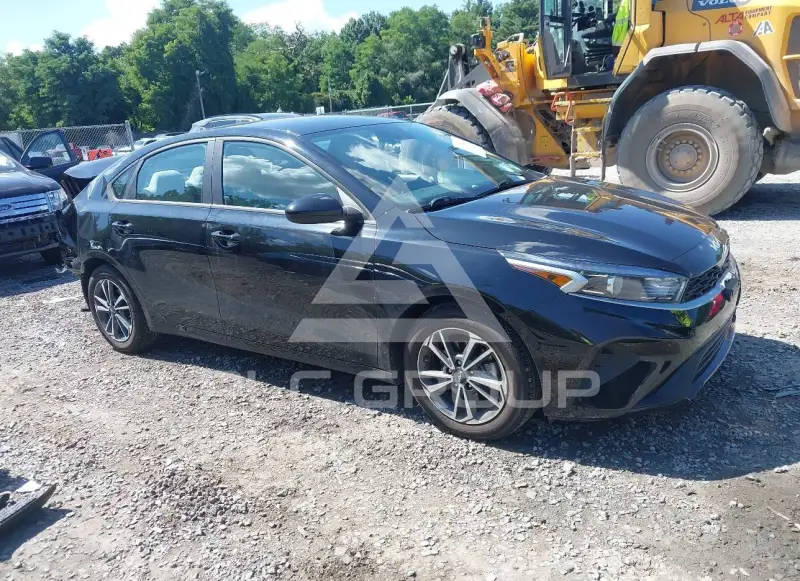 2023 KIA Forte фото