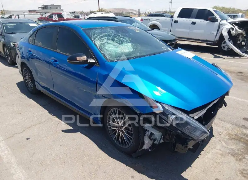 2023 KIA Forte фото