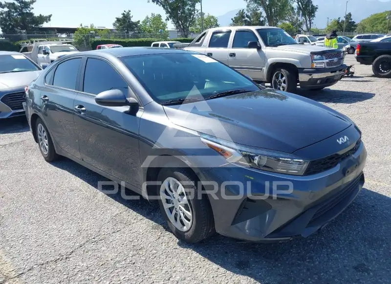 2023 KIA Forte фото
