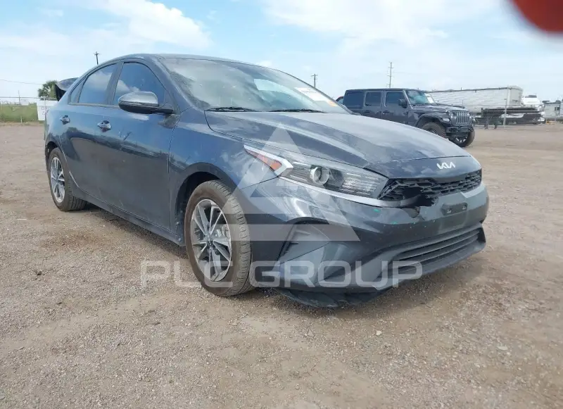 2023 KIA Forte фото