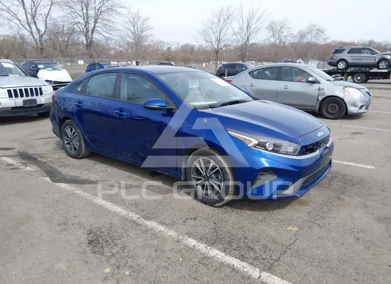 2023 KIA Forte фото