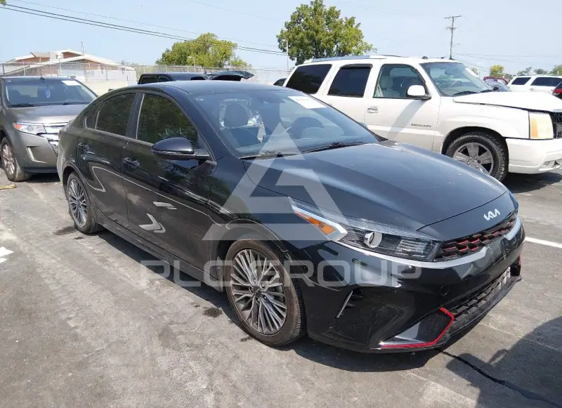 2023 KIA Forte фото