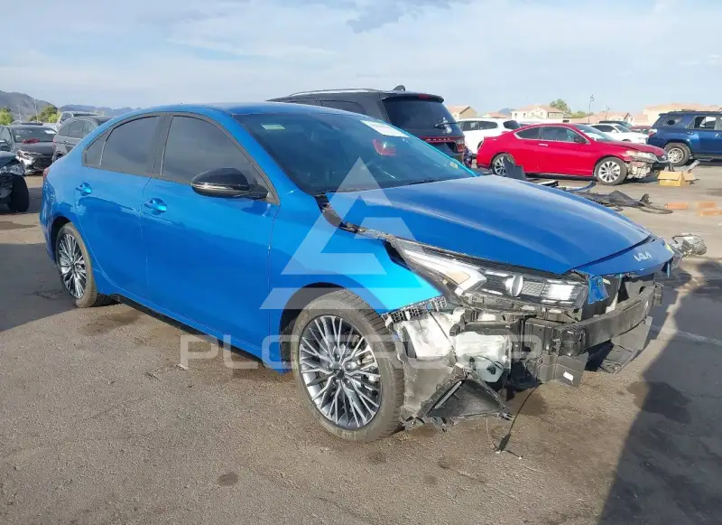 2023 KIA Forte фото