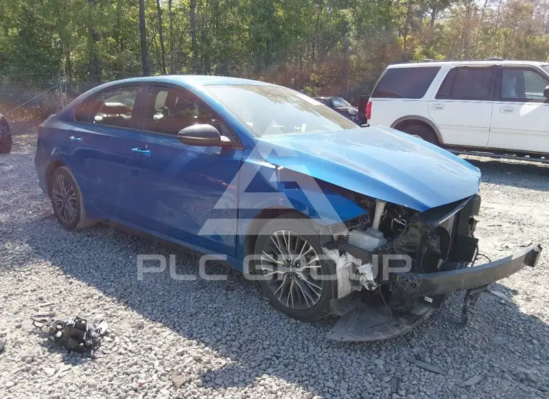 2023 KIA Forte фото