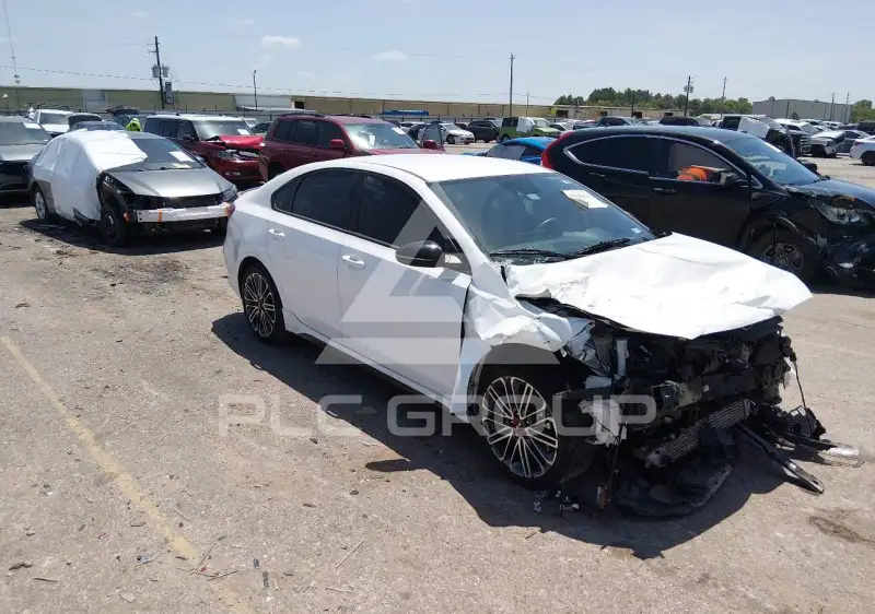 2023 KIA Forte фото