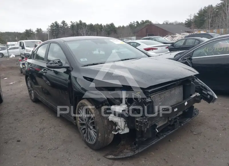 2023 KIA Forte фото