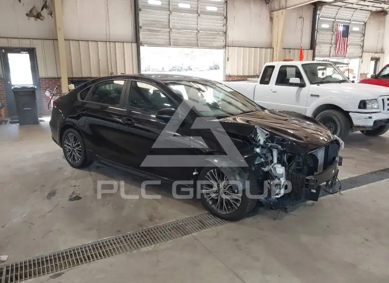 2023 KIA Forte photo