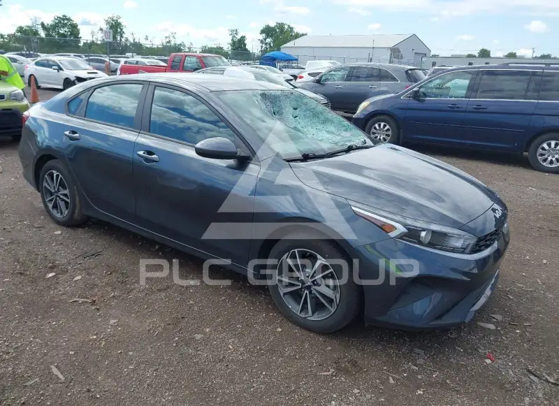 2023 KIA Forte фото