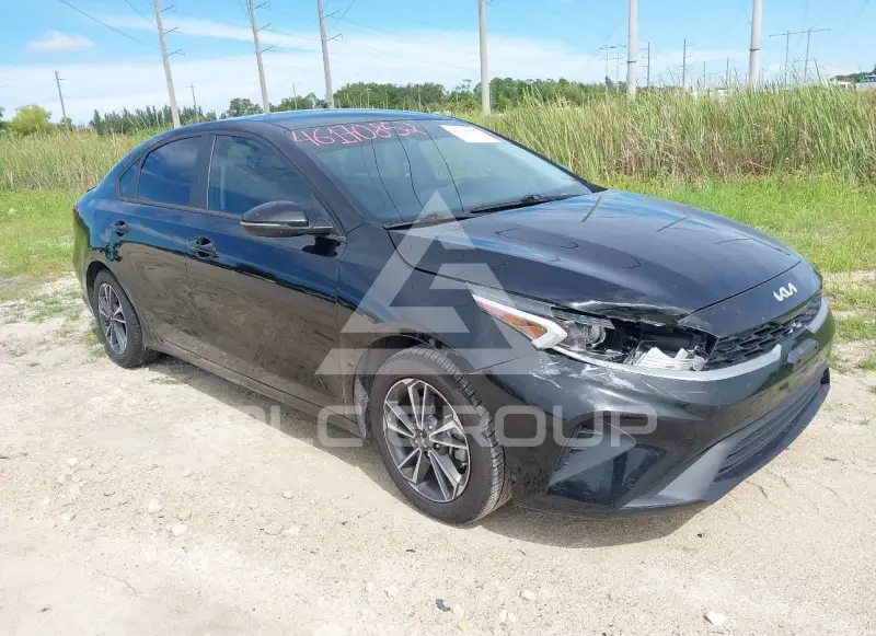 2023 KIA Forte фото