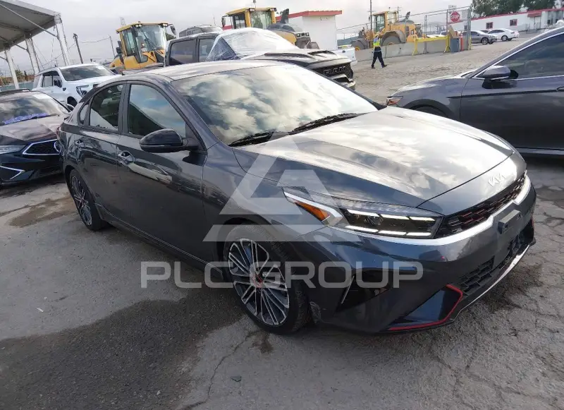 2023 KIA Forte фото