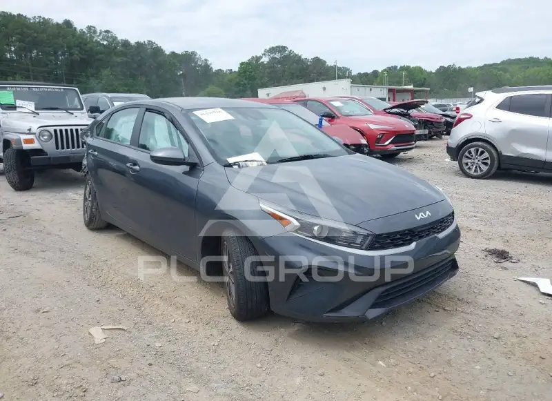 2023 KIA Forte фото