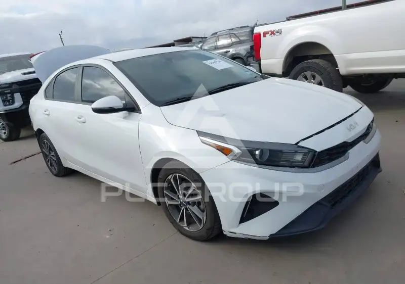 2023 KIA Forte photo