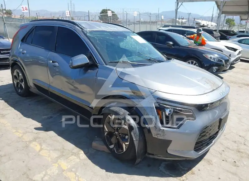 2023 KIA Niro фото