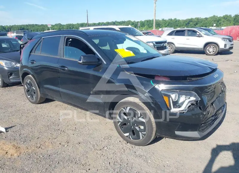 2023 KIA Niro фото