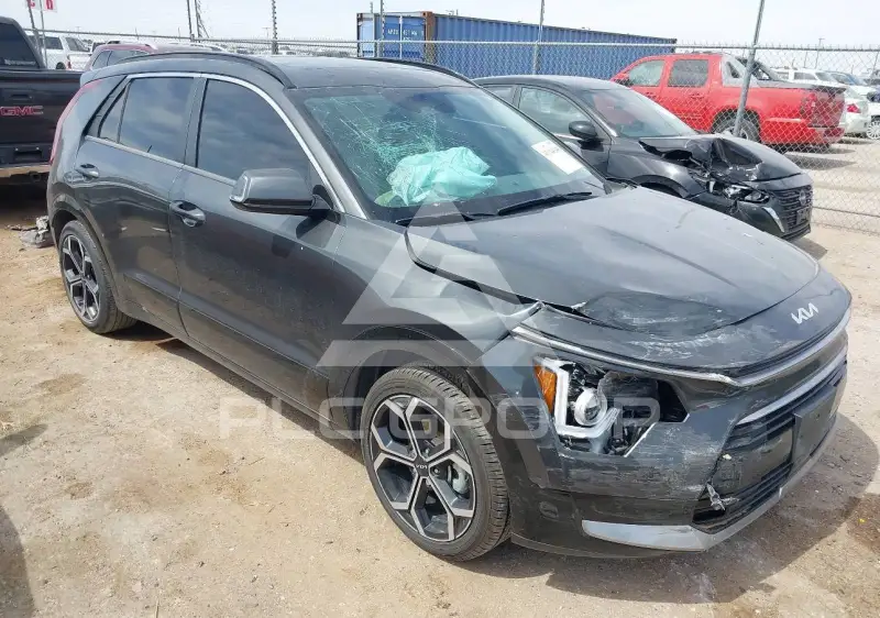 2023 KIA Niro фото