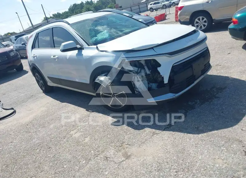 2023 KIA Niro фото