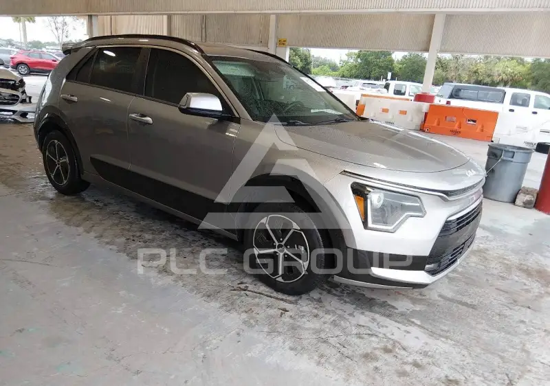 2023 KIA Niro фото