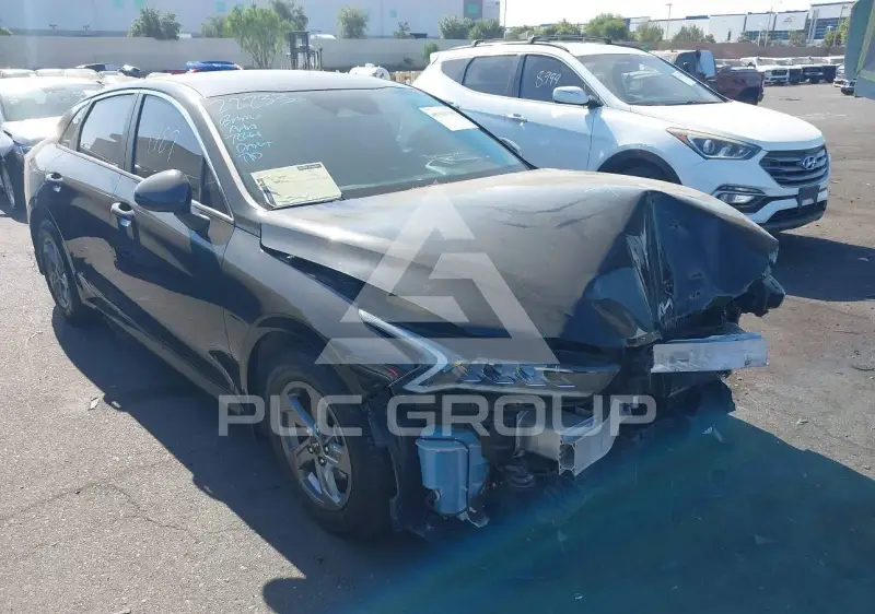 2023 KIA K5 фото