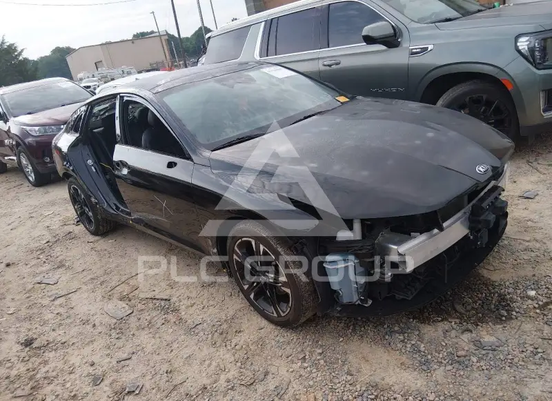 2023 KIA K5 photo