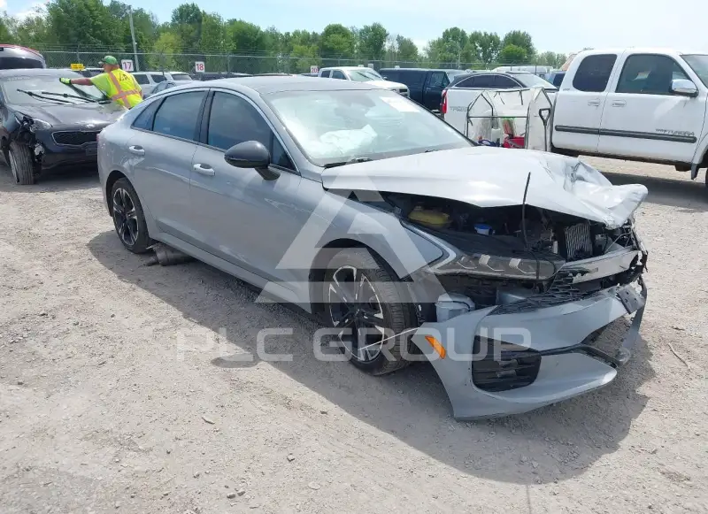 2023 KIA K5 photo