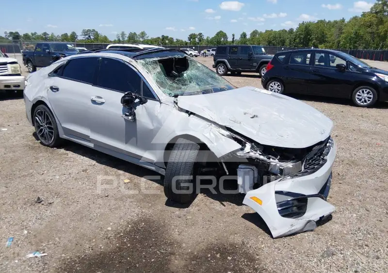 2023 KIA K5 photo