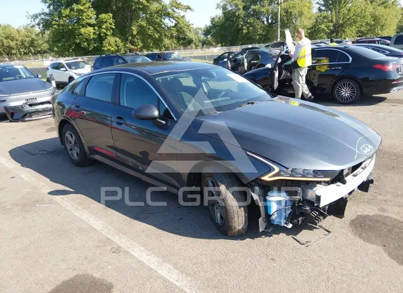 2023 KIA K5 photo