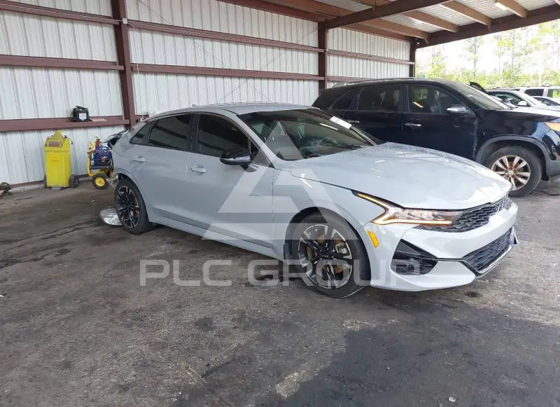 2023 KIA K5 фото