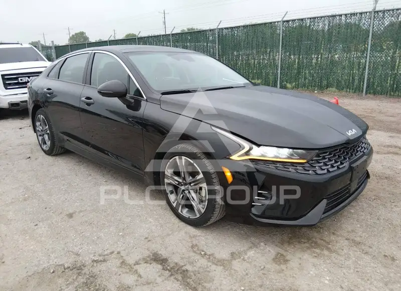 2023 KIA K5 photo