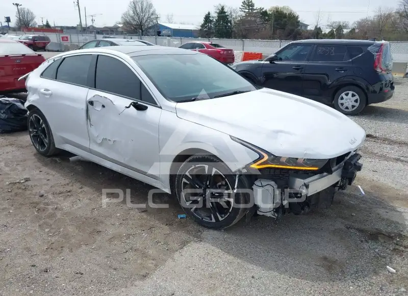 2023 KIA K5 photo