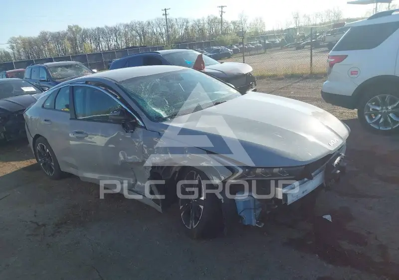 2023 KIA K5 photo