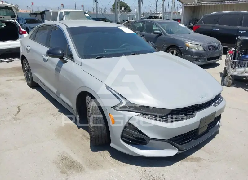 2023 KIA K5 photo