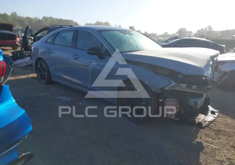 2023 KIA K5 photo