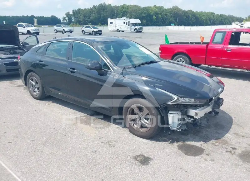 2023 KIA K5 фото
