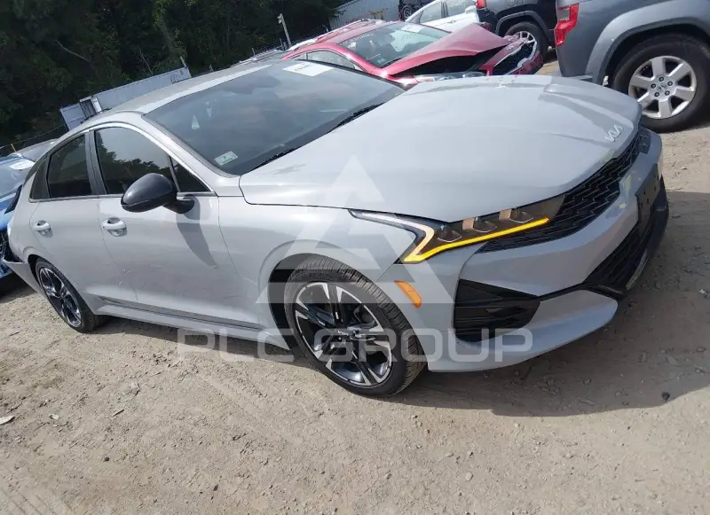 2023 KIA K5 фото