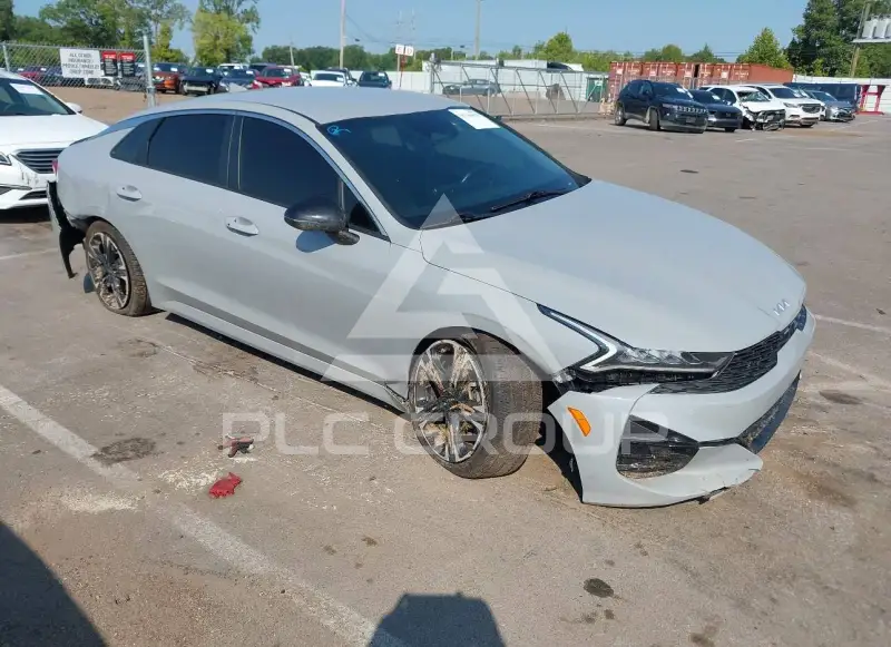 2023 KIA K5 фото