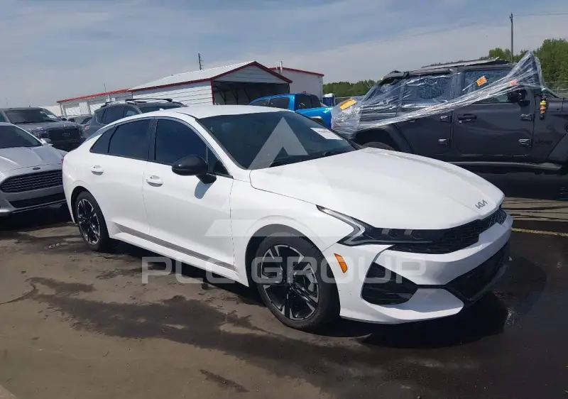 2023 KIA K5 фото