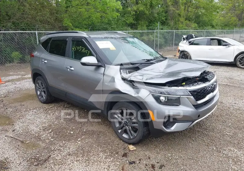 2023 KIA Seltos фото