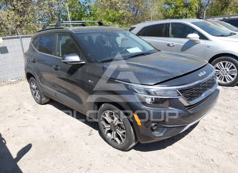 2023 KIA Seltos фото