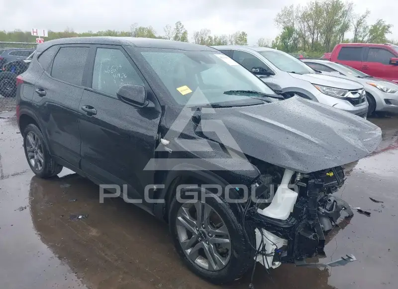2023 KIA Seltos photo
