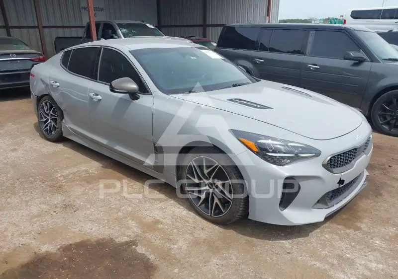 2023 KIA Stinger фото