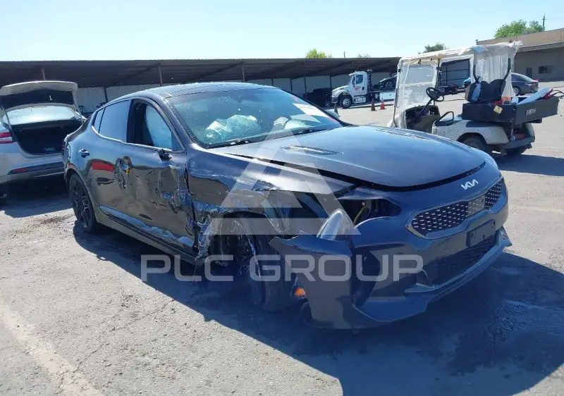 2023 KIA Stinger photo