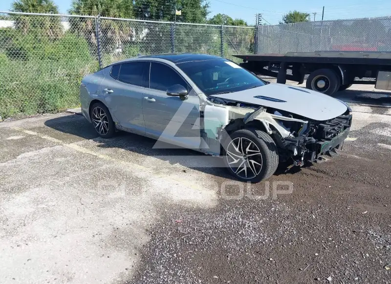 2023 KIA Stinger фото