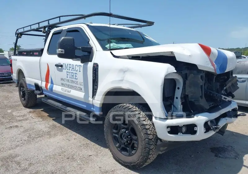 2023 Ford F-250 фото