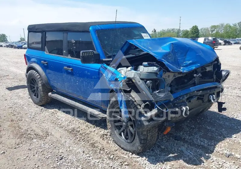 2023 Ford BRONCO фото