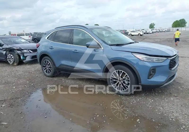 2023 Ford ESCAPE фото