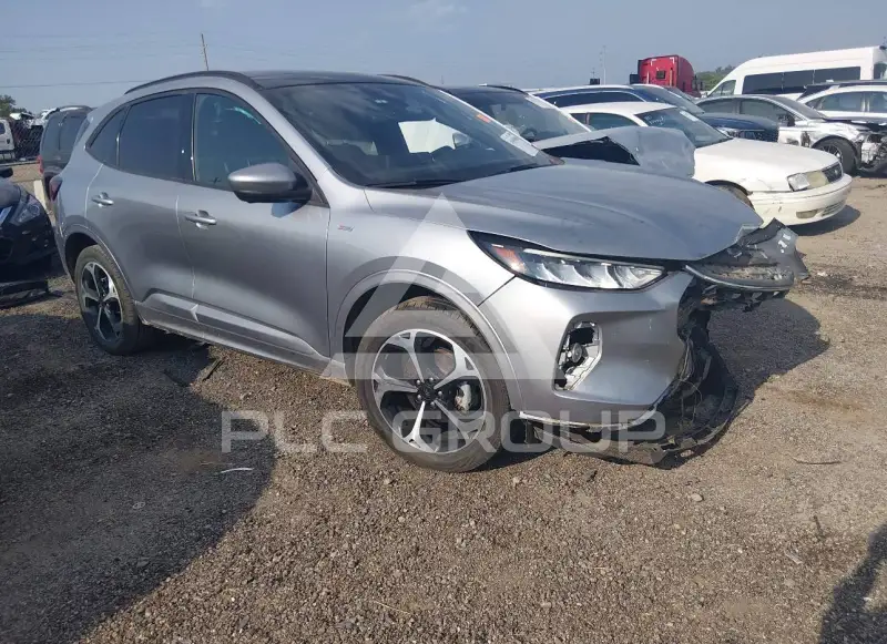 2023 Ford ESCAPE photo