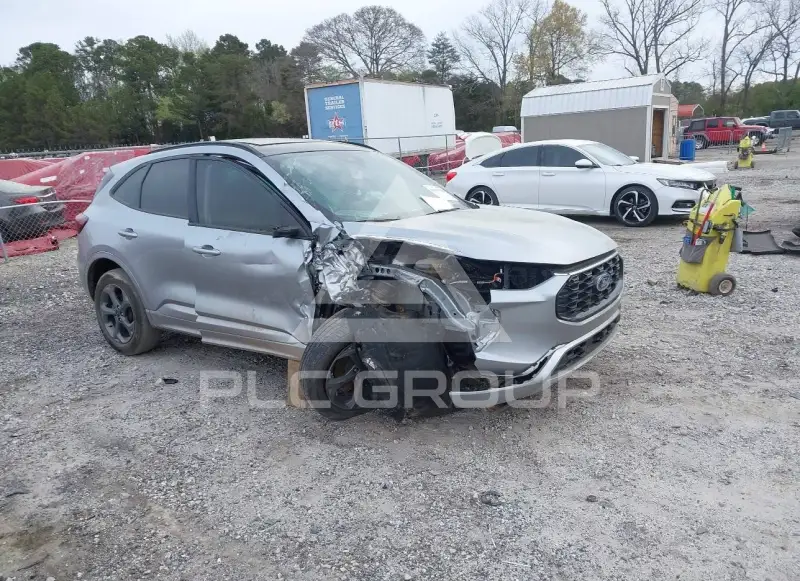 2023 Ford ESCAPE photo