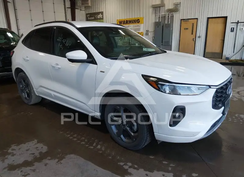2023 Ford ESCAPE фото